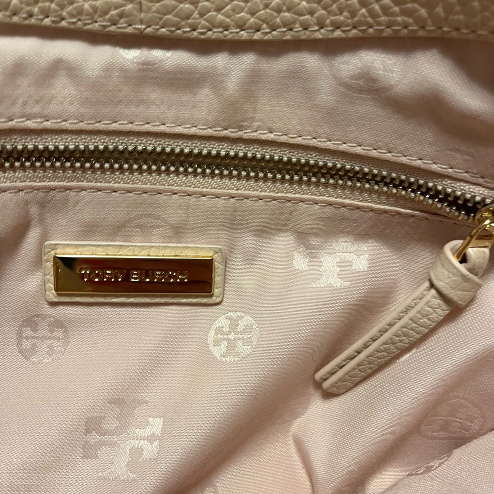 Tory Burch Light Blush Pebbled Leather Shoulder Tote with Gold Chain Handles - Picture 5 of 16